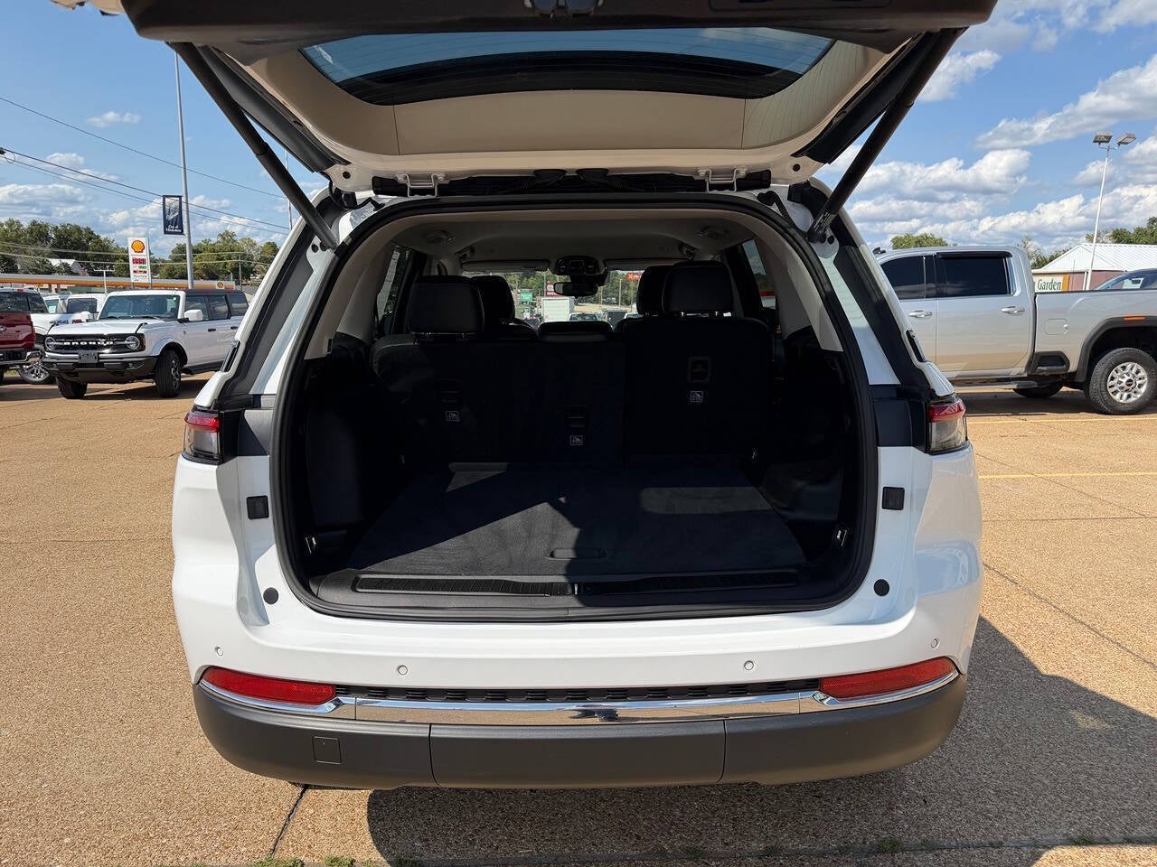 2023 Jeep Grand Cherokee Limited 4x4 4dr SUV