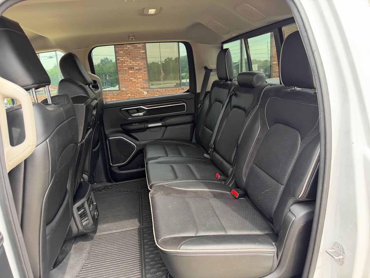 2022 RAM 1500 Laramie 4x4 4dr Crew Cab 5.6 ft. SB Pickup