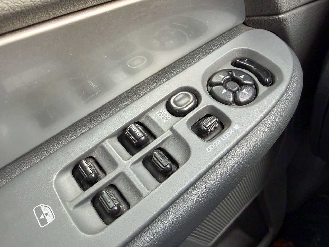 2008 Dodge Ram 1500 SLT 4dr Quad Cab 4WD SB