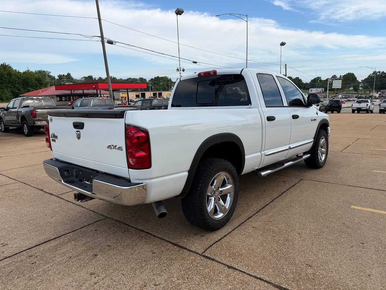 2008 Dodge Ram 1500 SLT 4dr Quad Cab 4WD SB