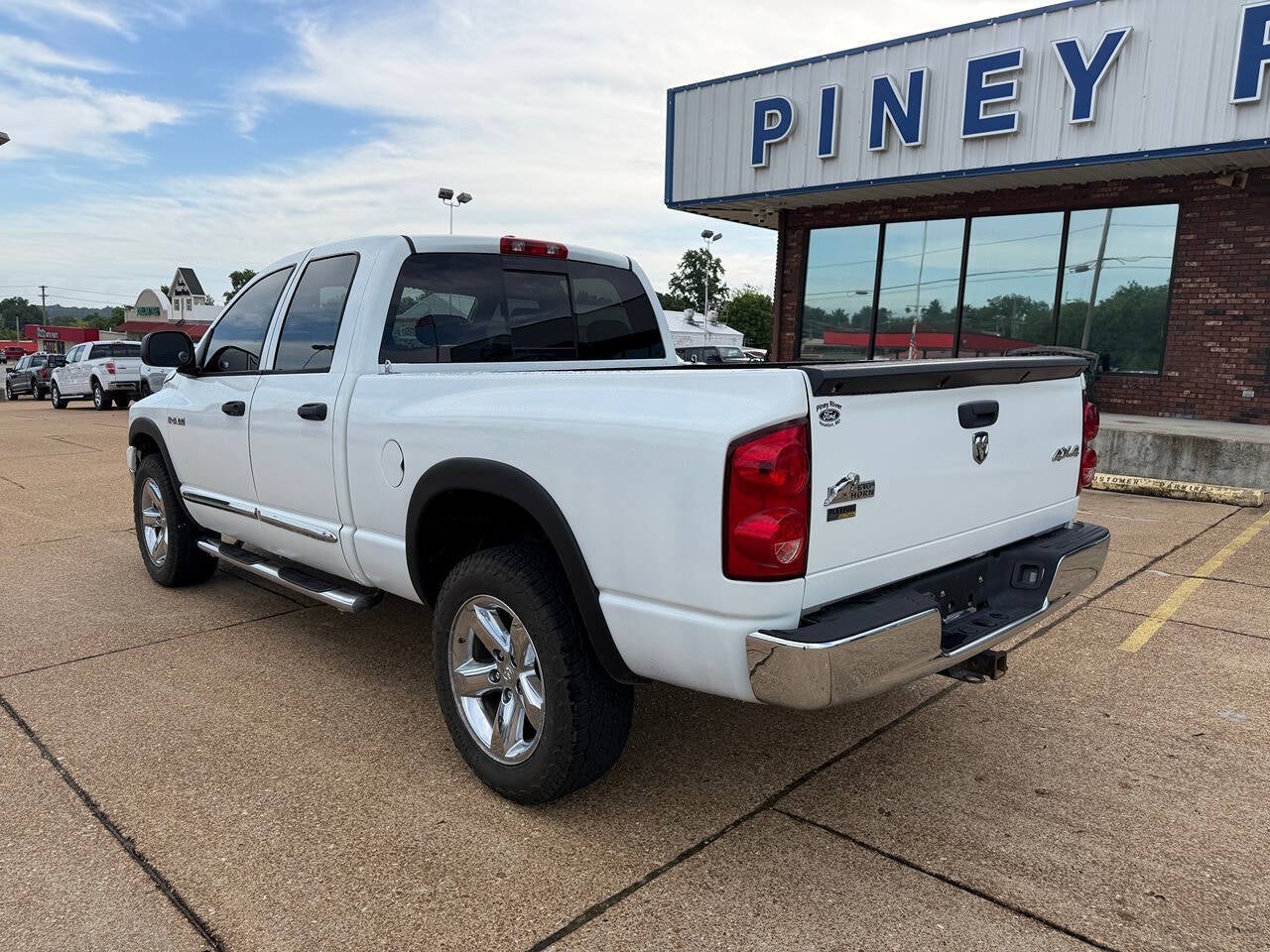 2008 Dodge Ram 1500 SLT 4dr Quad Cab 4WD SB