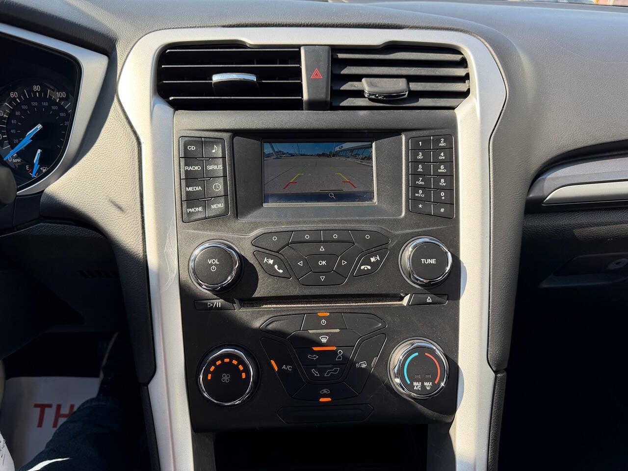 2016 Ford Fusion SE 4dr Sedan
