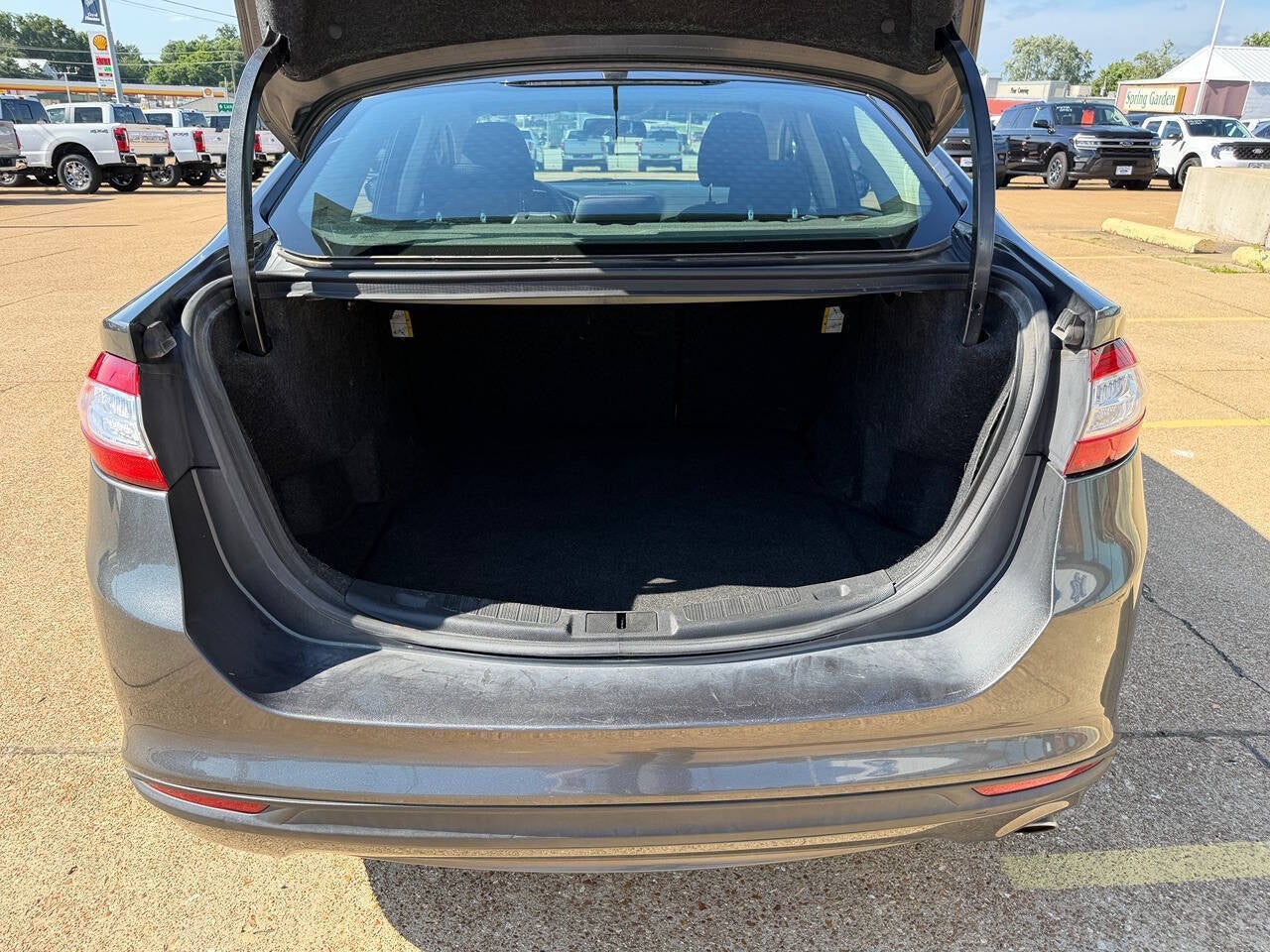 2016 Ford Fusion SE 4dr Sedan