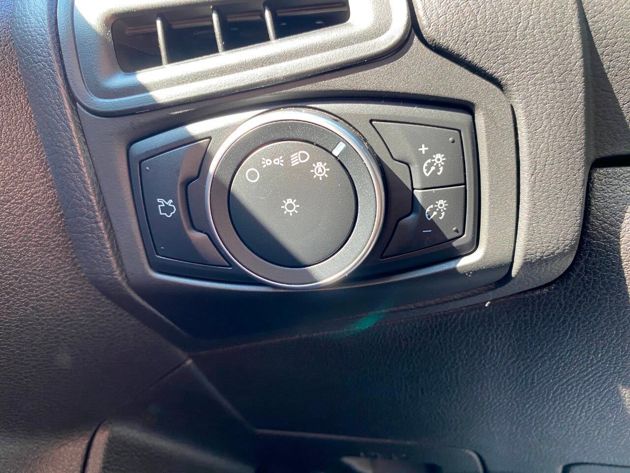 2018 Ford Focus SE 4dr Sedan