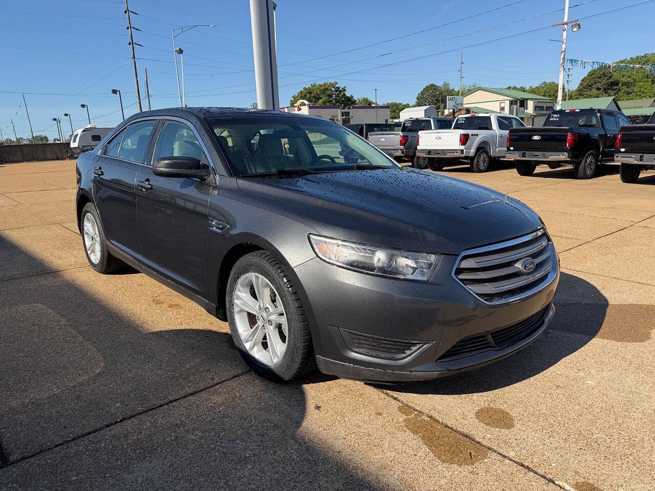 2016 Ford Taurus SE 4dr Sedan
