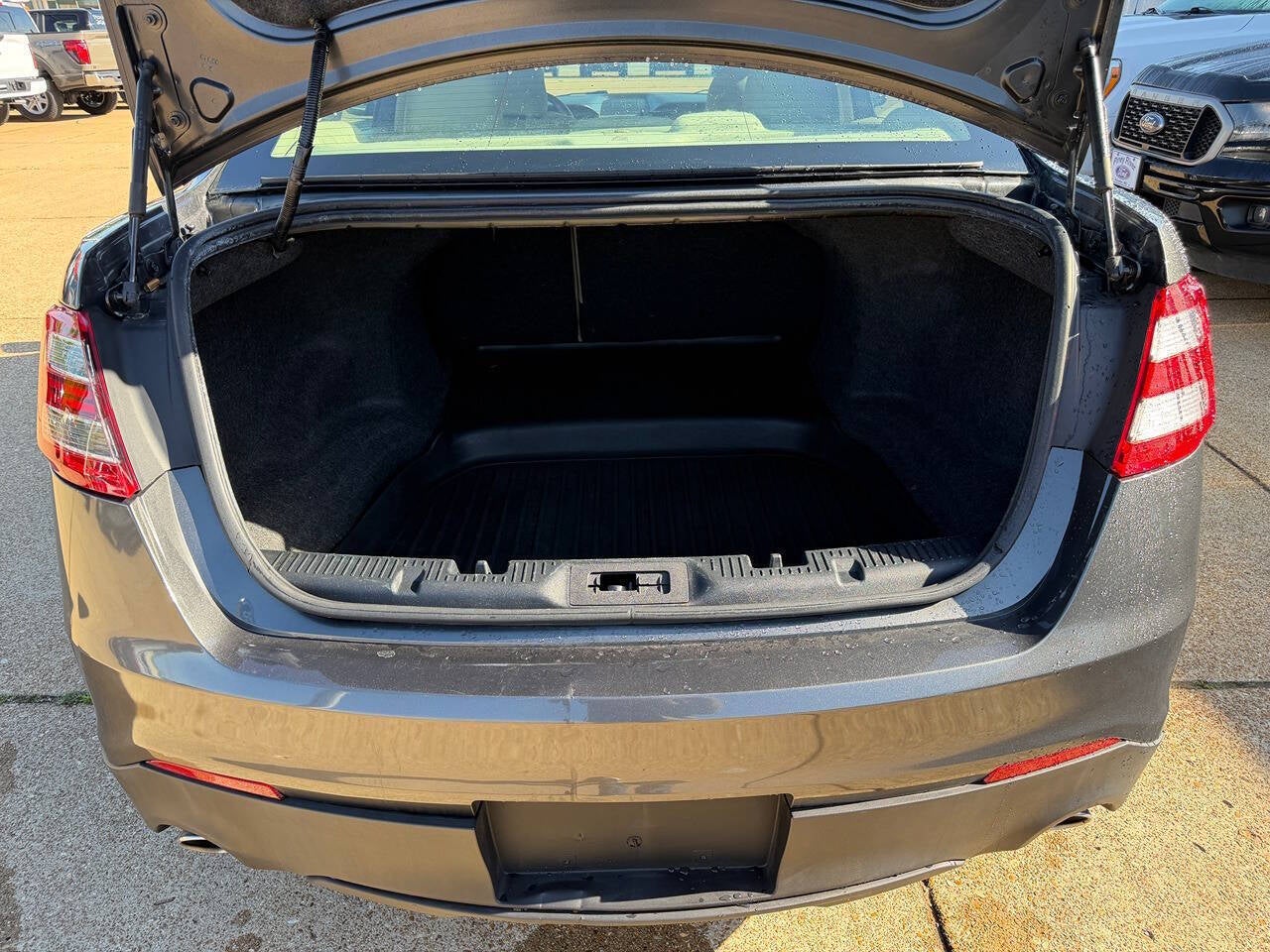 2016 Ford Taurus SE 4dr Sedan
