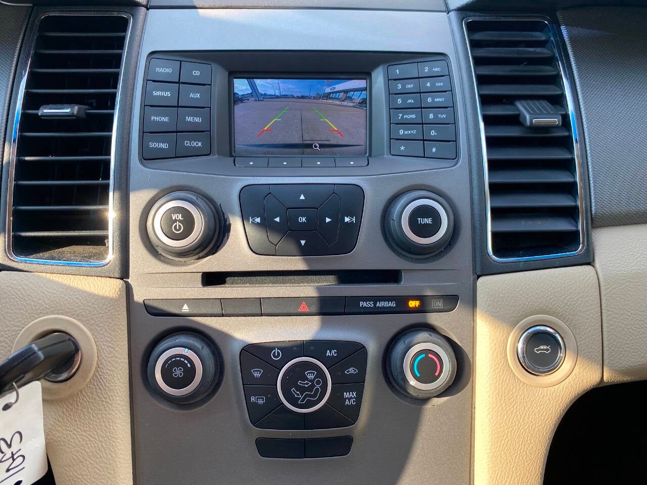 2018 Ford Taurus SE 4dr Sedan