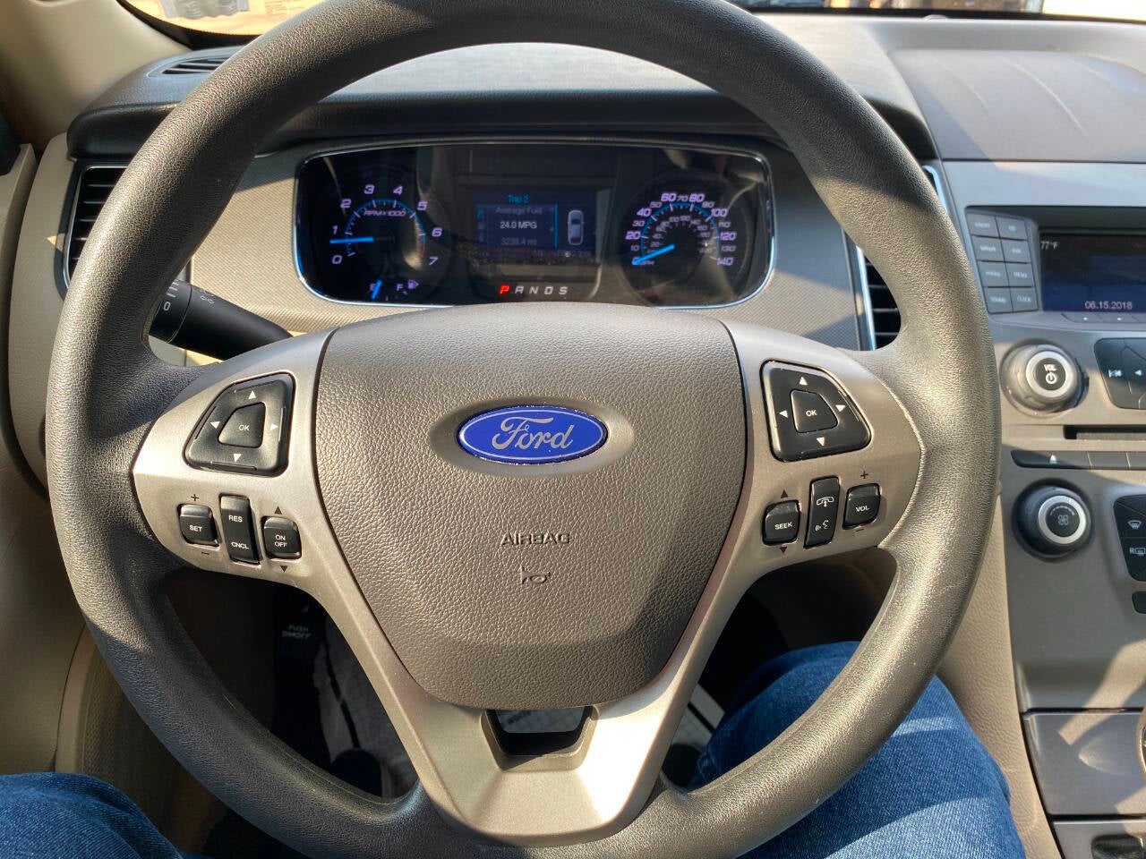 2018 Ford Taurus SE 4dr Sedan