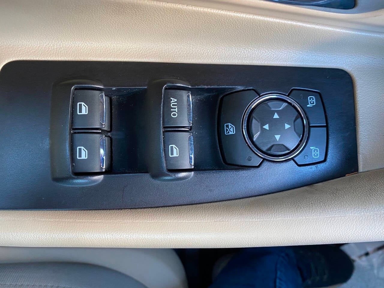 2018 Ford Taurus SE 4dr Sedan