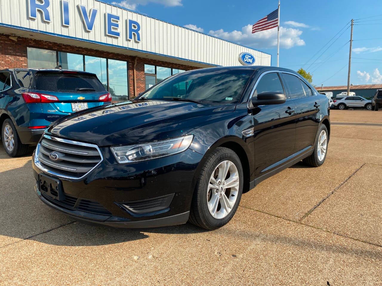 2018 Ford Taurus SE 4dr Sedan