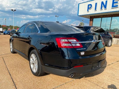 2018 Ford Taurus SE 4dr Sedan