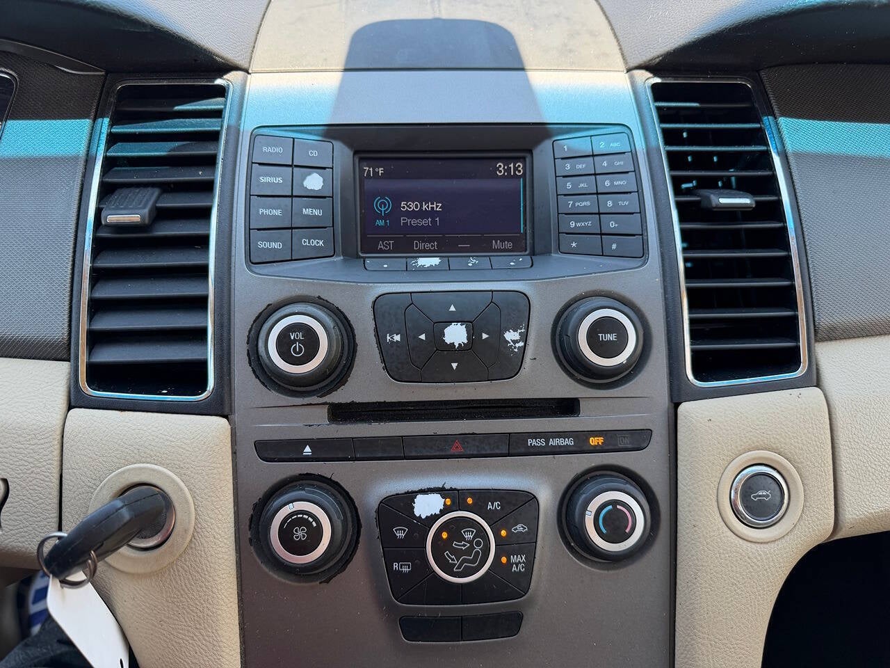 2015 Ford Taurus SE 4dr Sedan