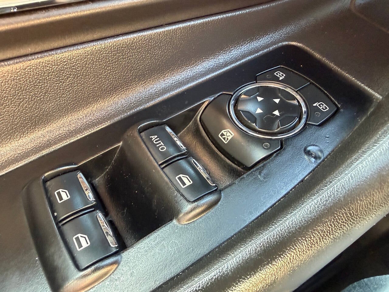 2015 Ford Taurus SEL 4dr Sedan