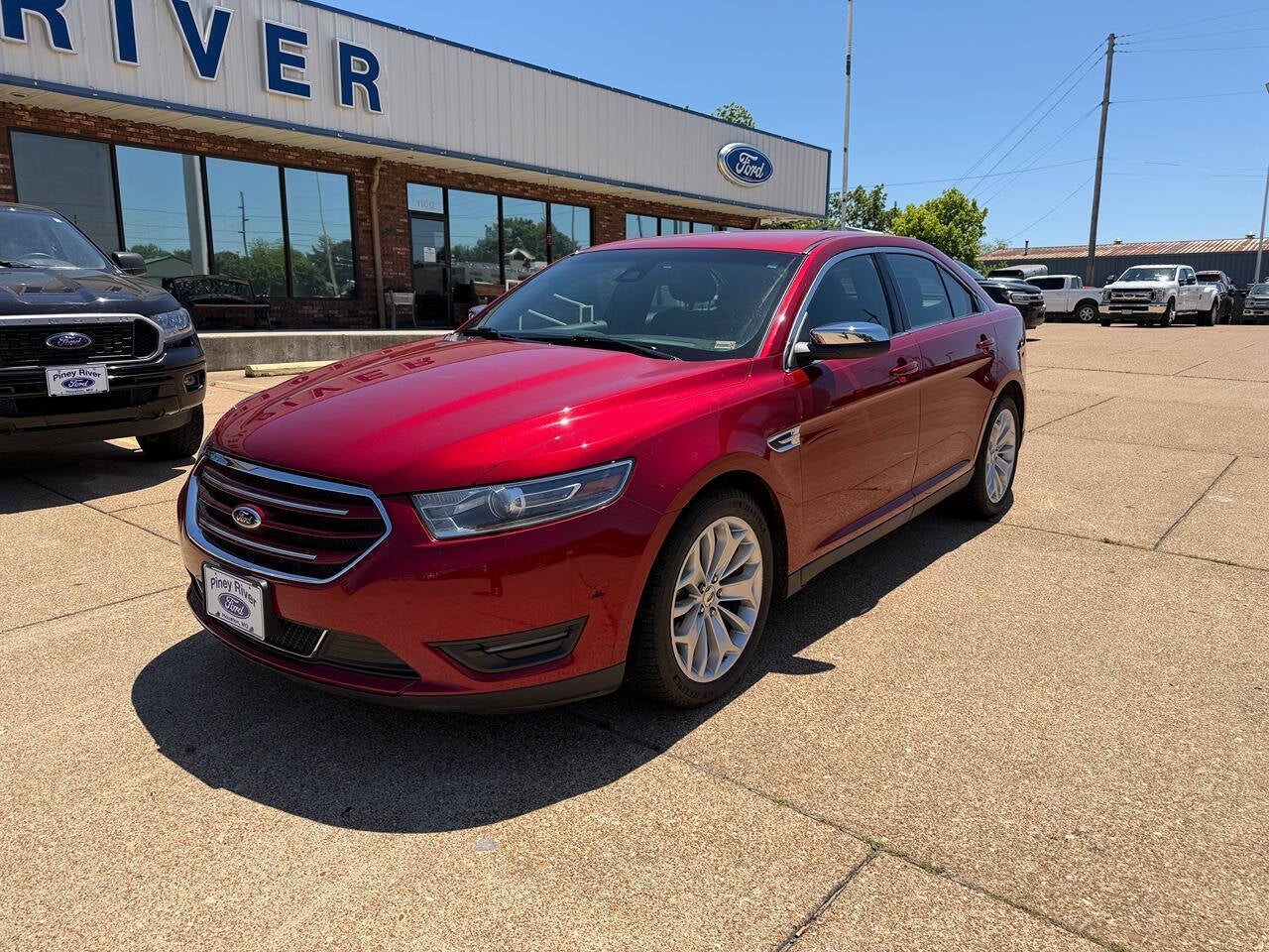 2014 Ford Taurus Limited 4dr Sedan
