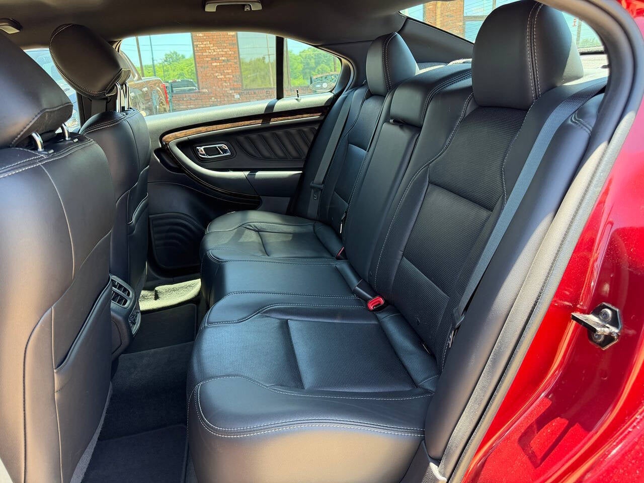 2014 Ford Taurus Limited 4dr Sedan