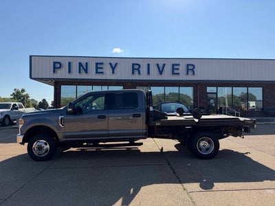 2022 Ford F-350 Super Duty XLT 4x4 4dr Crew Cab 179 in. WB DRW Chassis