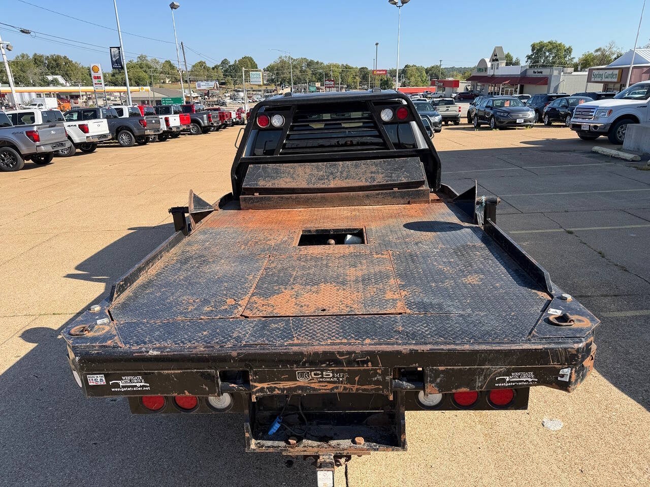 2022 Ford F-350 Super Duty XLT 4x4 4dr Crew Cab 179 in. WB DRW Chassis