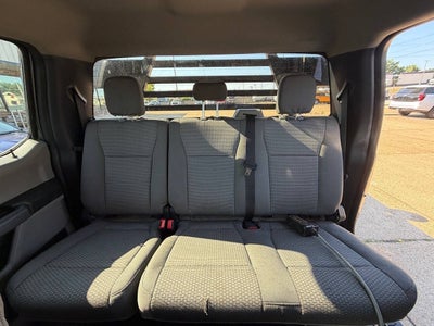 2022 Ford F-350 Super Duty XLT 4x4 4dr Crew Cab 179 in. WB DRW Chassis