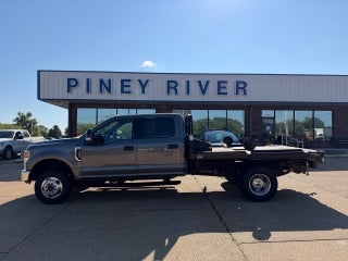2022 Ford F-350 Super Duty XLT 4x4 4dr Crew Cab 179 in. WB DRW Chassis