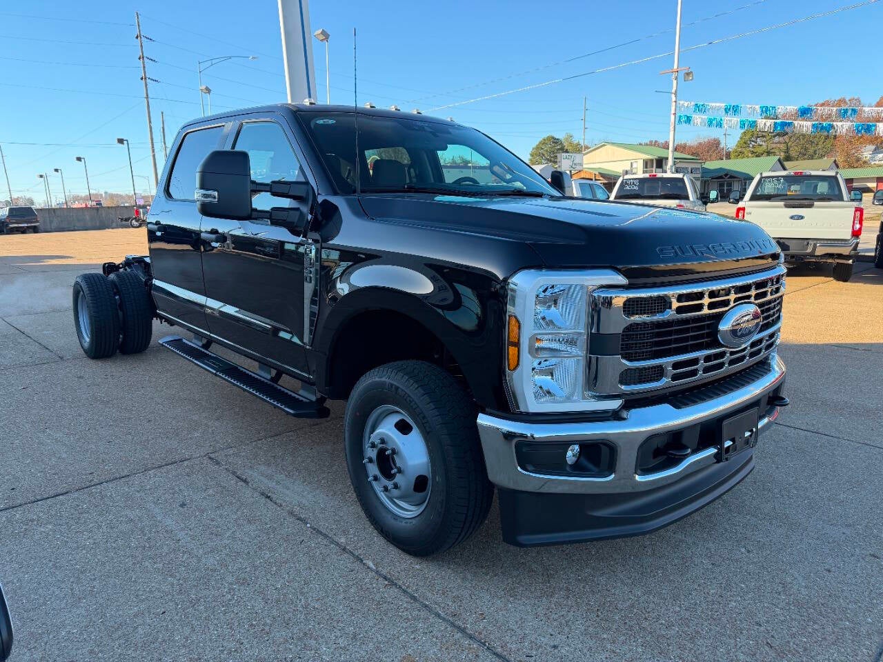 2026 Ford F-350 Super Duty XL 4x4 4dr Crew Cab 179 in. WB DRW Chassis