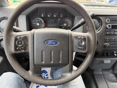 2015 Ford F-350 Super Duty XL 4x4 4dr Crew Cab 176 in. WB DRW Chassis
