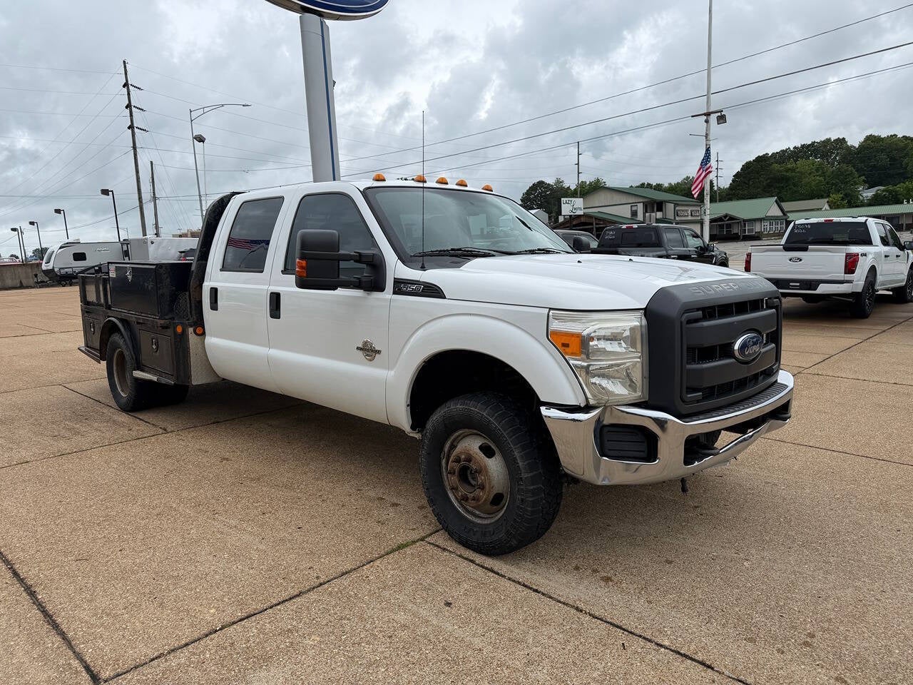 2015 Ford F-350 Super Duty XL 4x4 4dr Crew Cab 176 in. WB DRW Chassis