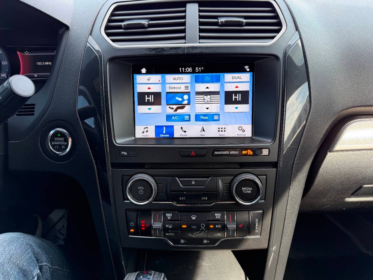 2018 Ford Explorer XLT 4dr SUV