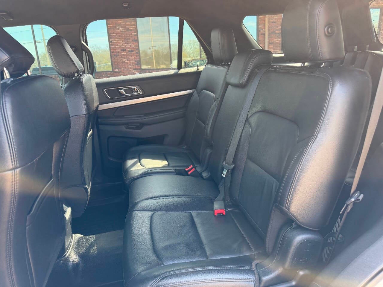 2018 Ford Explorer XLT 4dr SUV