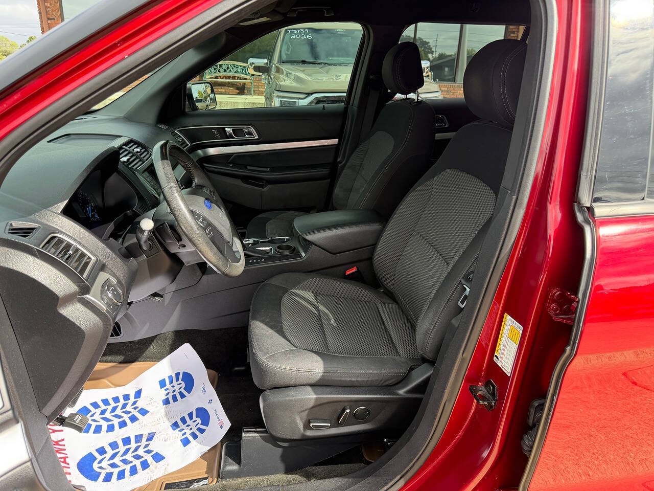 2017 Ford Explorer XLT 4dr SUV