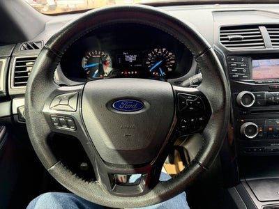 2017 Ford Explorer XLT 4dr SUV