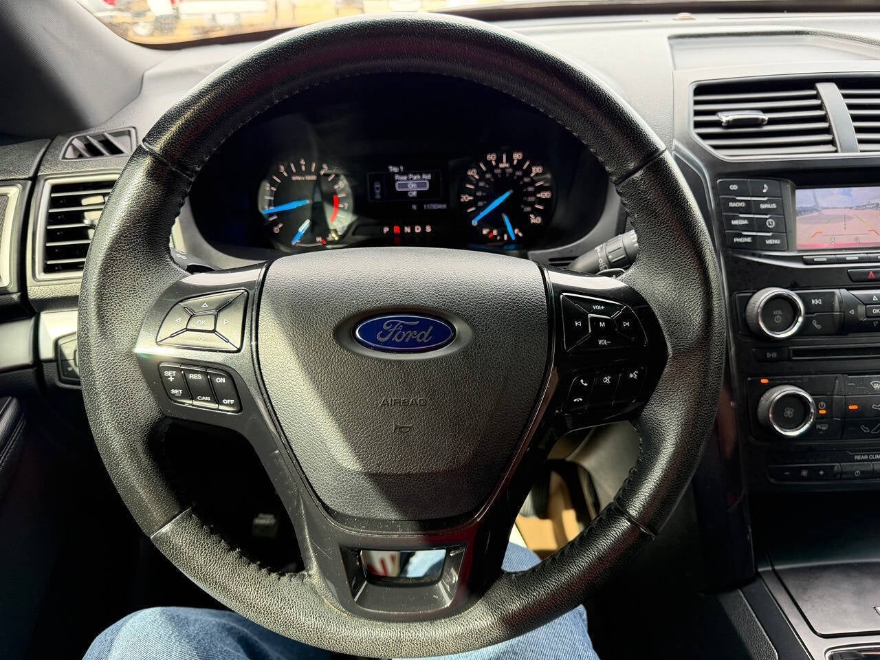 2017 Ford Explorer XLT 4dr SUV