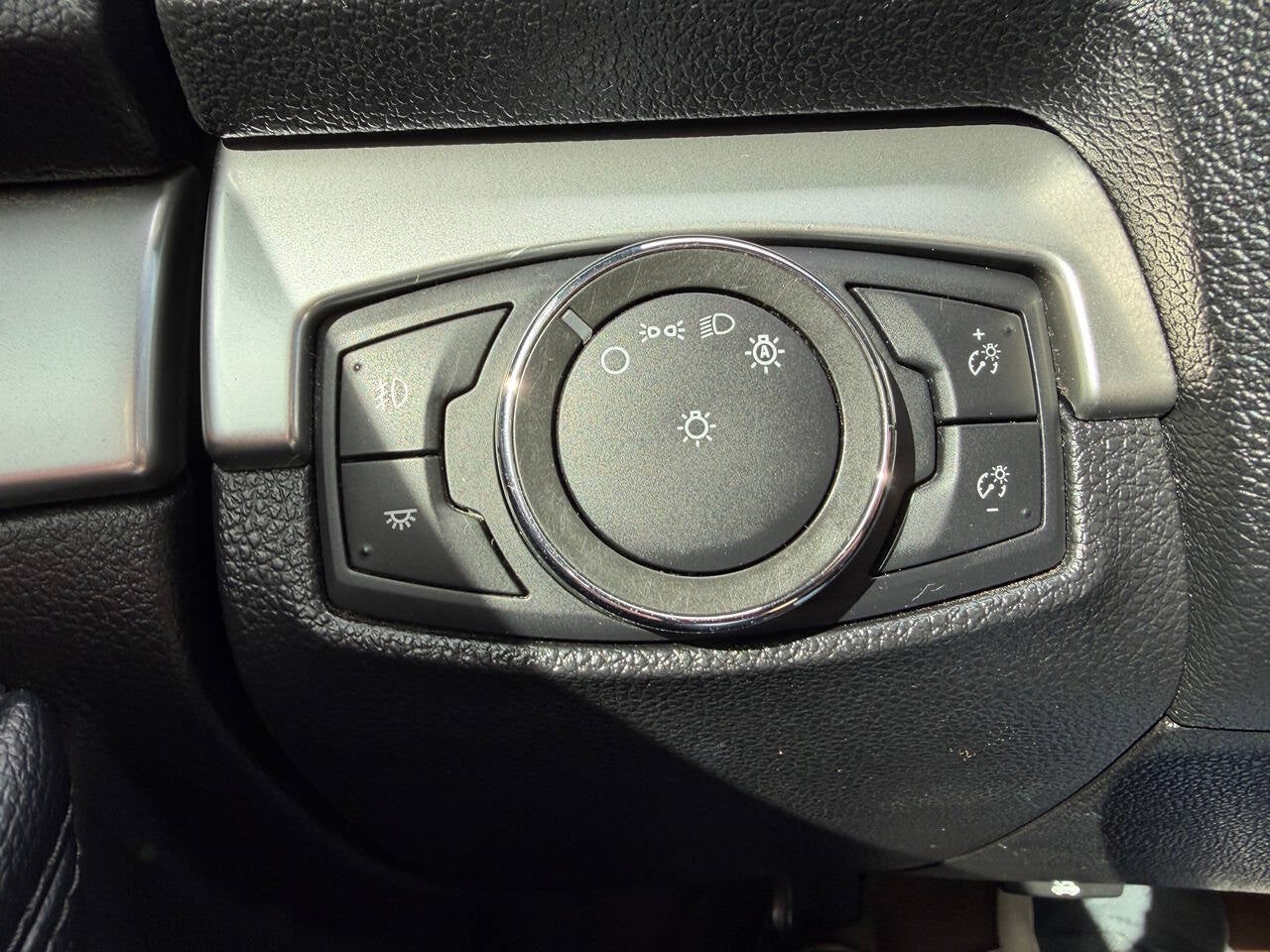2017 Ford Explorer XLT 4dr SUV
