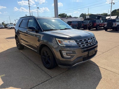 2017 Ford Explorer XLT AWD 4dr SUV