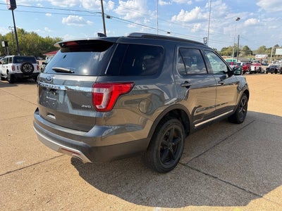 2017 Ford Explorer XLT AWD 4dr SUV
