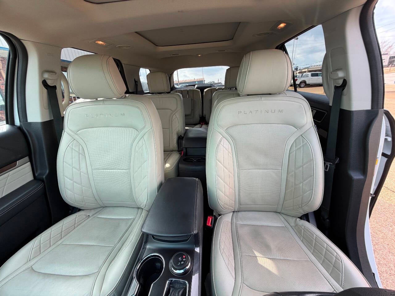 2017 Ford Explorer Platinum AWD 4dr SUV