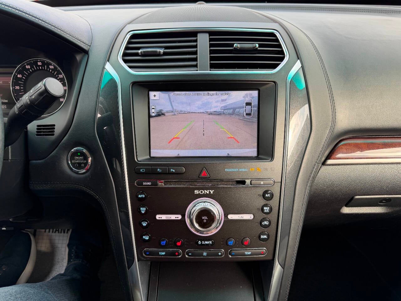 2017 Ford Explorer Platinum AWD 4dr SUV