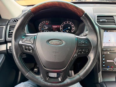 2017 Ford Explorer Platinum AWD 4dr SUV