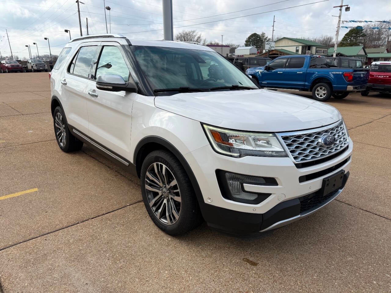 2017 Ford Explorer Platinum AWD 4dr SUV