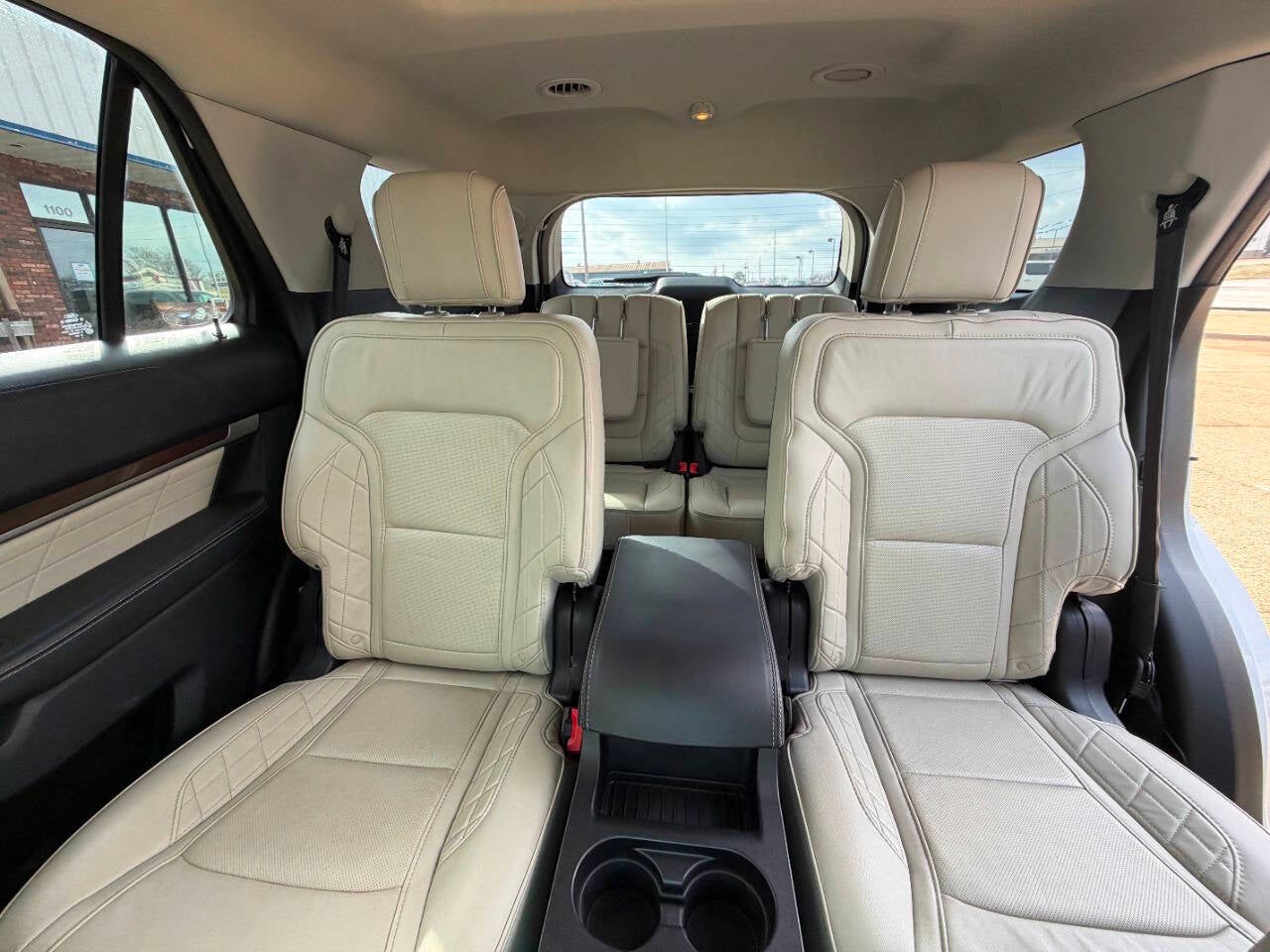 2017 Ford Explorer Platinum AWD 4dr SUV