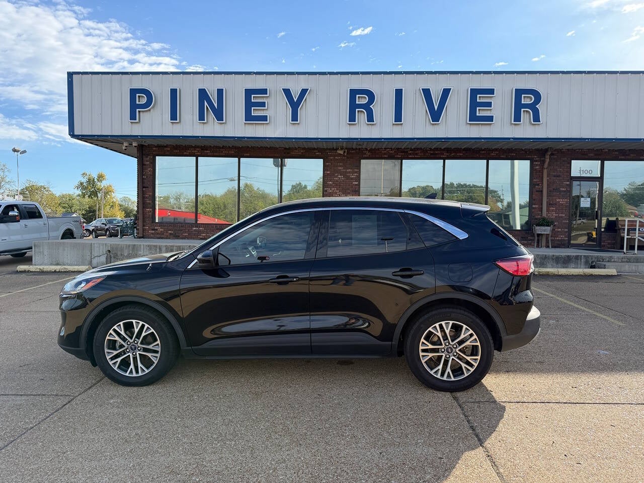 2022 Ford Escape Hybrid SEL 4dr SUV