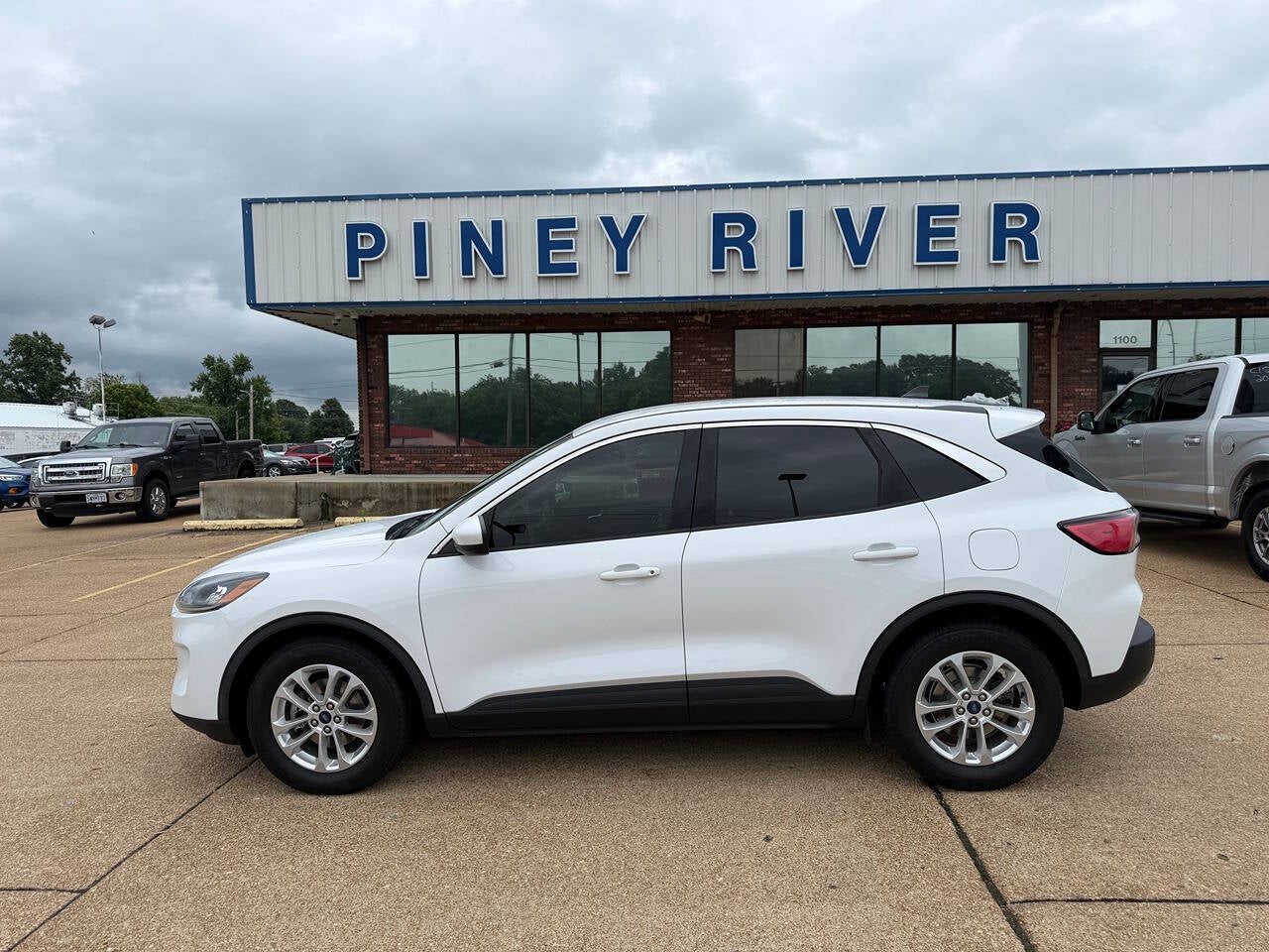 2020 Ford Escape SE 4dr SUV
