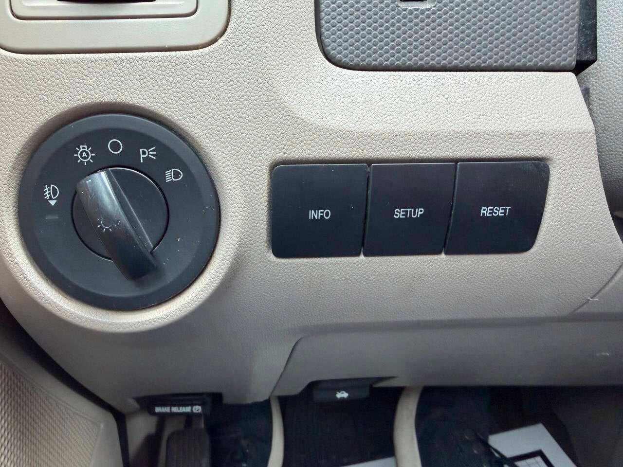 2011 Ford Escape XLT AWD 4dr SUV