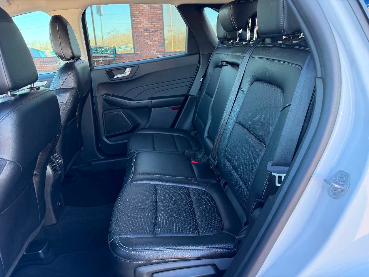 2022 Ford Escape SEL AWD 4dr SUV