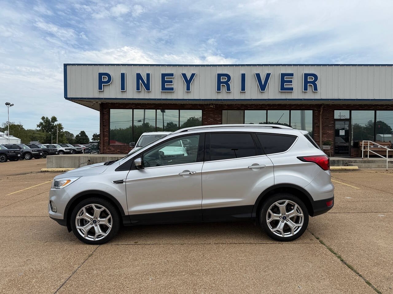 2019 Ford Escape Titanium AWD 4dr SUV