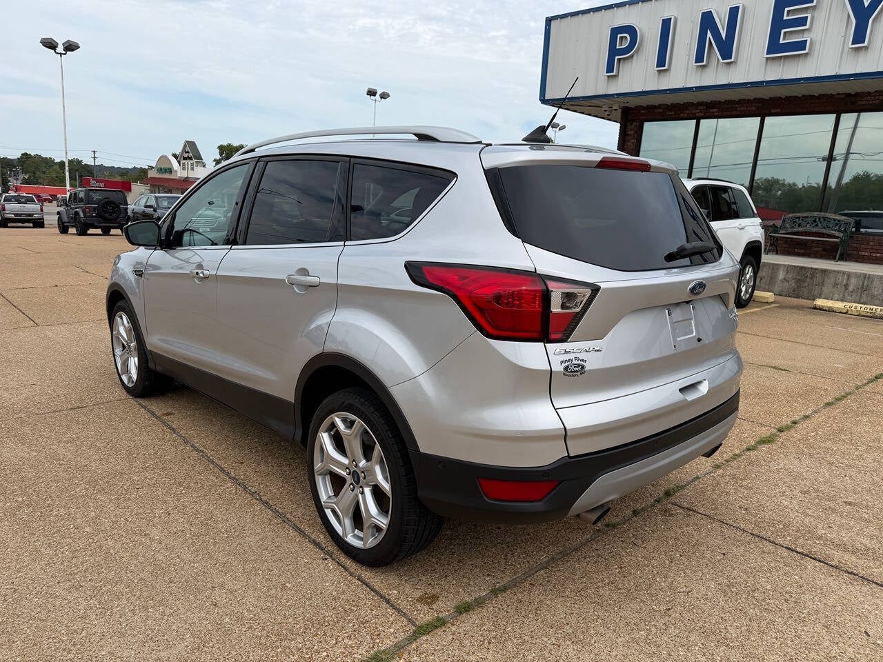 2019 Ford Escape Titanium AWD 4dr SUV