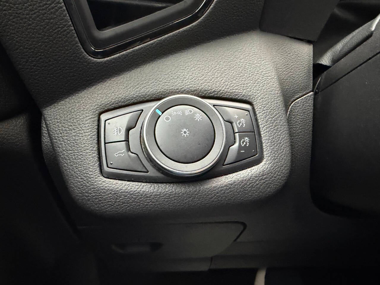 2019 Ford Escape Titanium AWD 4dr SUV