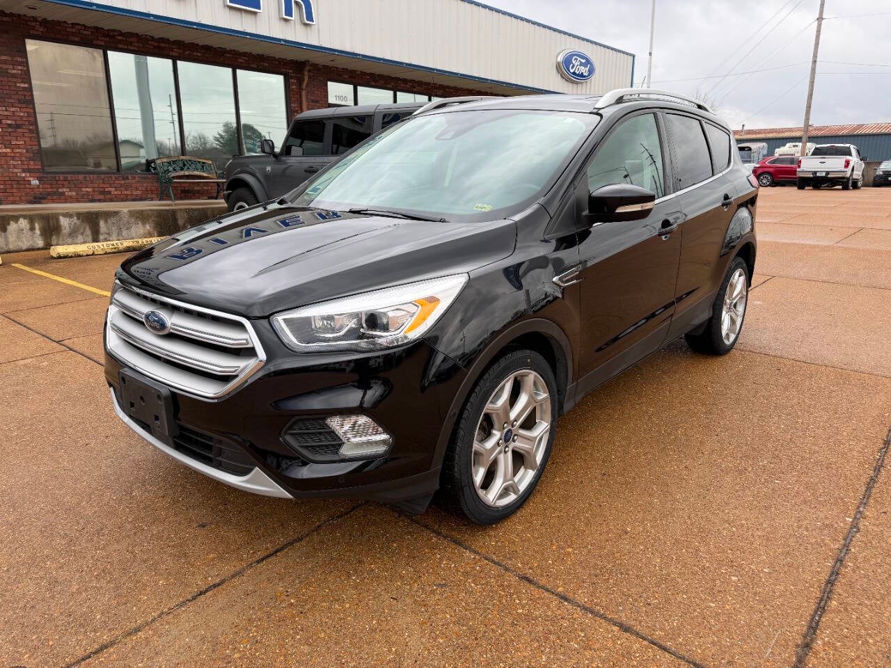 2019 Ford Escape Titanium AWD 4dr SUV