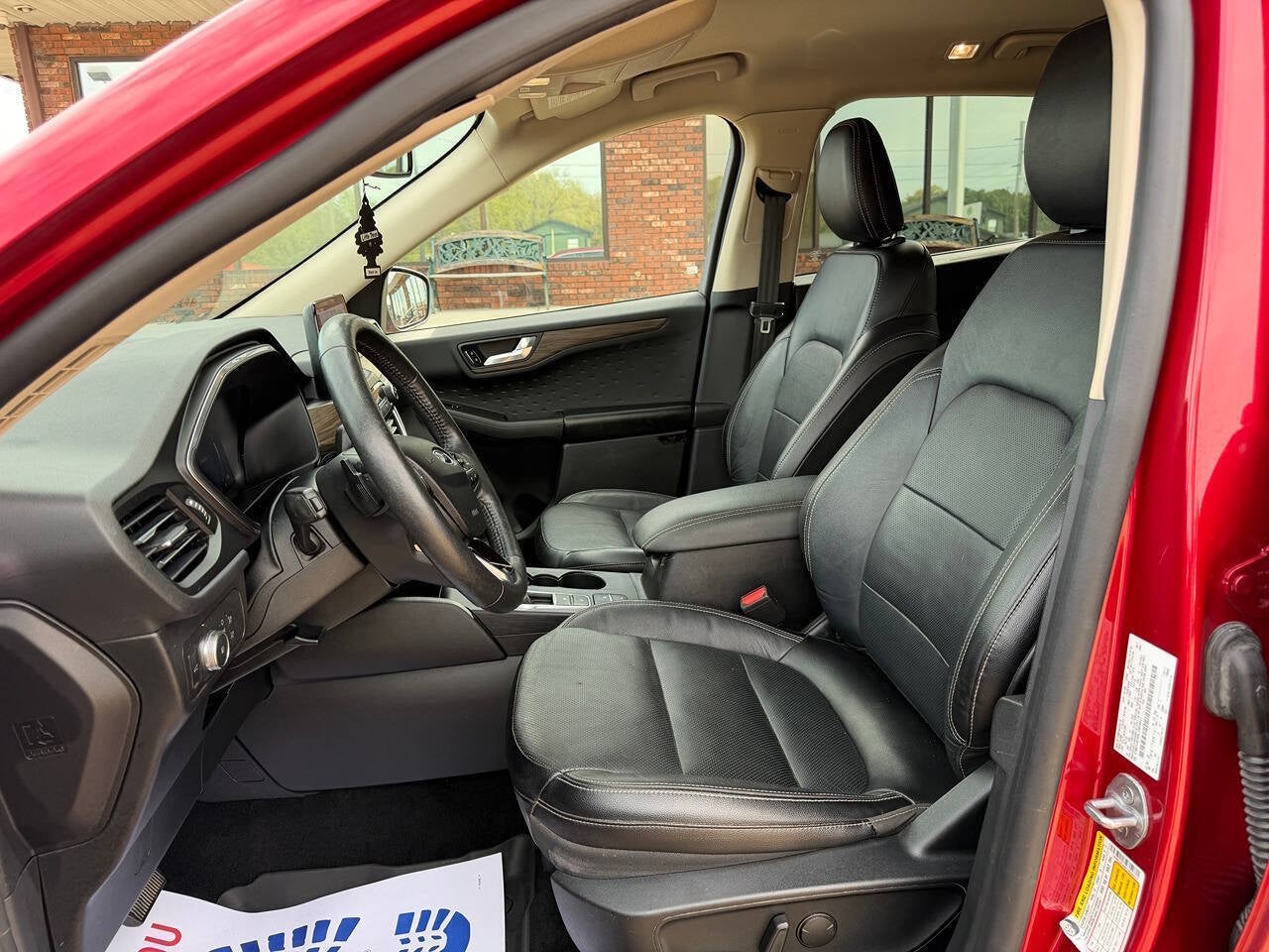 2020 Ford Escape Titanium AWD 4dr SUV