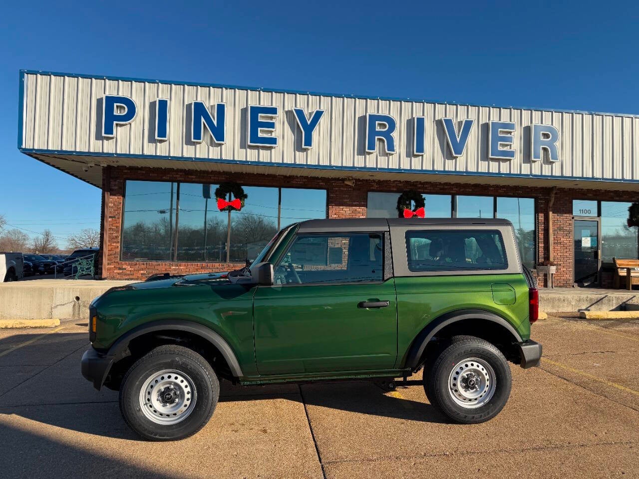 2025 Ford Bronco Base 4x4 2dr SUV