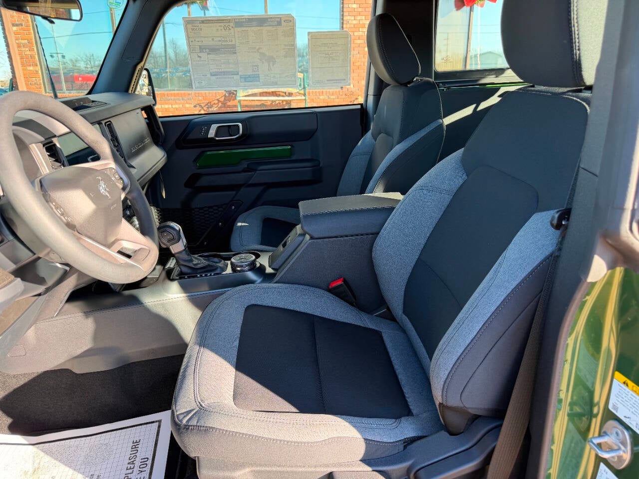 2025 Ford Bronco Base 4x4 2dr SUV